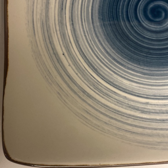 Euro Ceramics Inc Square Dinner Plates Set of Two 10.5”D - Picture 16 of 17